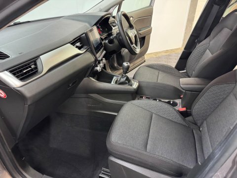 Renault Captur Techno Black #37