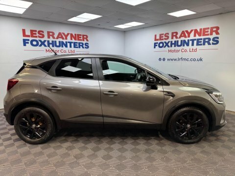 Renault Captur Techno Black #2