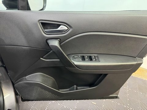 Renault Captur Techno Black #26