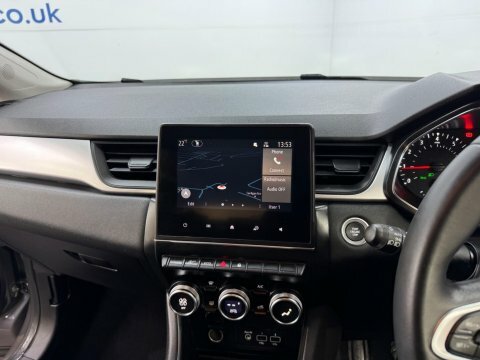 Renault Captur Techno Black #30