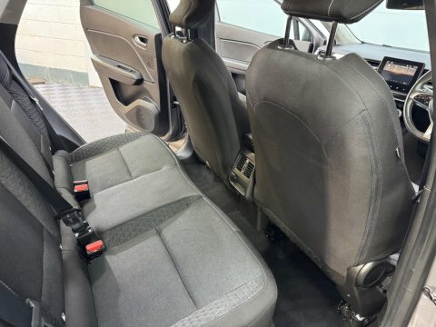 Renault Captur Techno Black #34