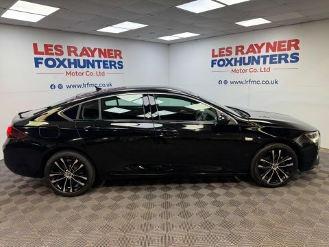 Vauxhall Insignia 1.5 Turbo D Black #2
