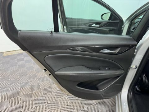 Vauxhall Insignia Sri Nav Black #42