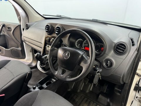 Mercedes-Benz CITAN White #20