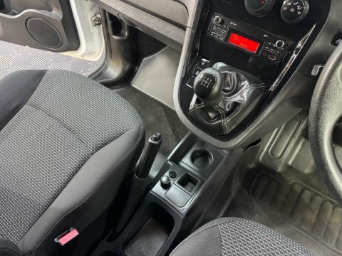 Mercedes-Benz CITAN White #23
