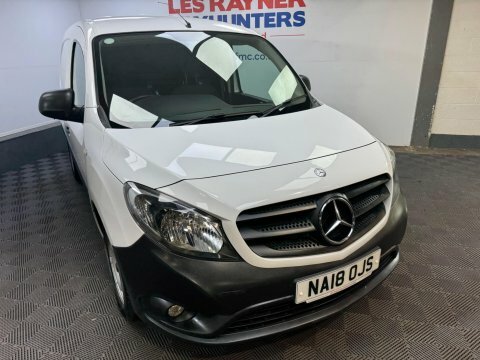 Mercedes-Benz CITAN White #10
