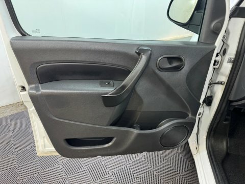 Mercedes-Benz CITAN White #27