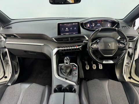 Peugeot 3008 1.2 Puretech Gt White #4