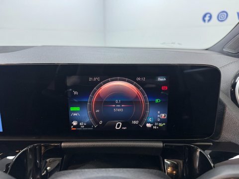 Mercedes-Benz GLA Class Gla 200 Amg Line Premium Grey #16