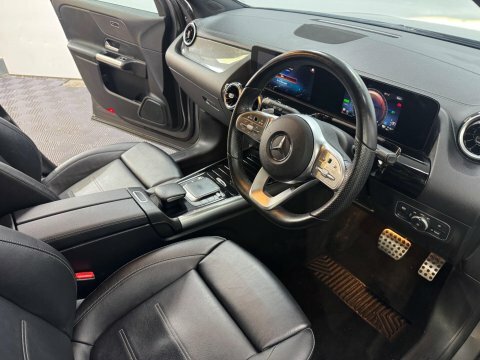 Mercedes-Benz GLA Class Gla 200 Amg Line Premium Grey #8