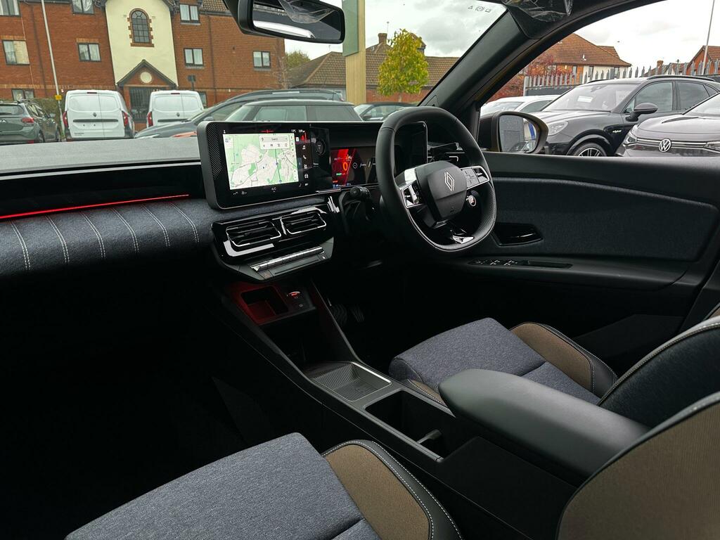 Renault 5 E-Tech 110Kw Iconic Five Comfort Range 52Kwh Red #2