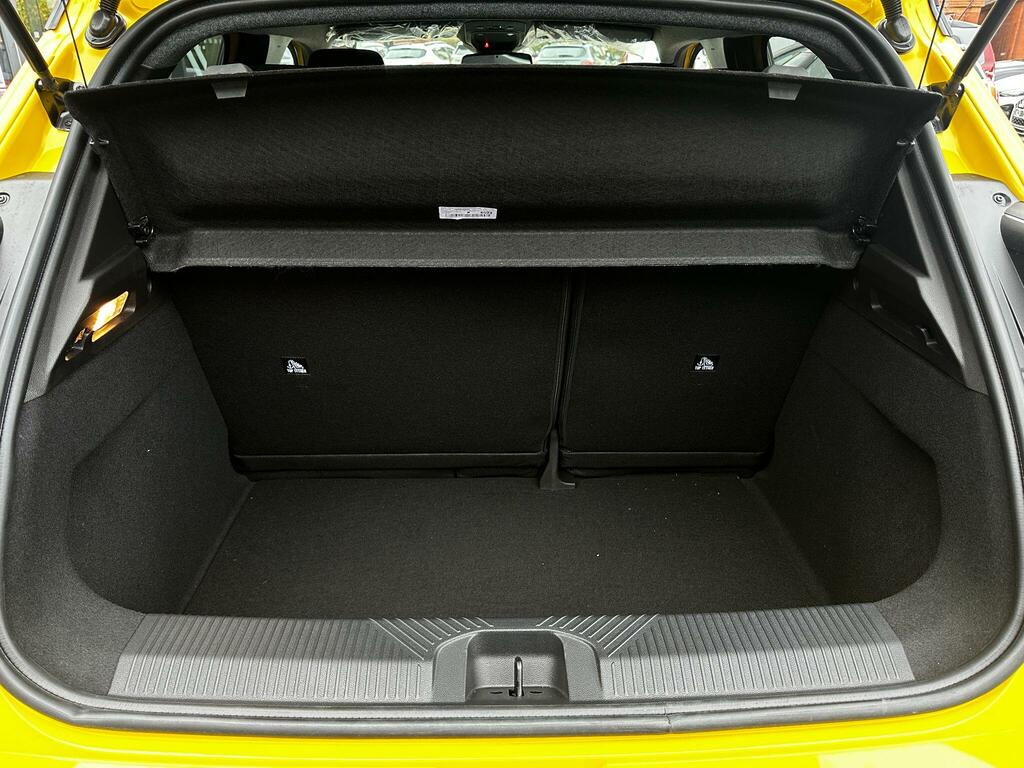 Renault 5 E-Tech 110Kw Iconic Five Comfort Range 52Kwh Red #25