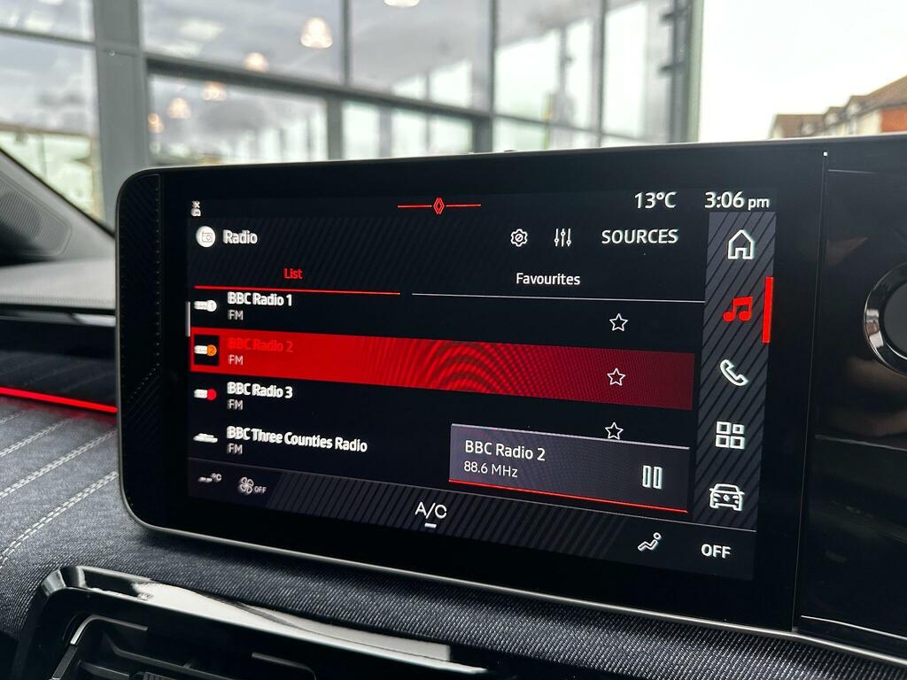Renault 5 E-Tech 110Kw Iconic Five Comfort Range 52Kwh Red #9