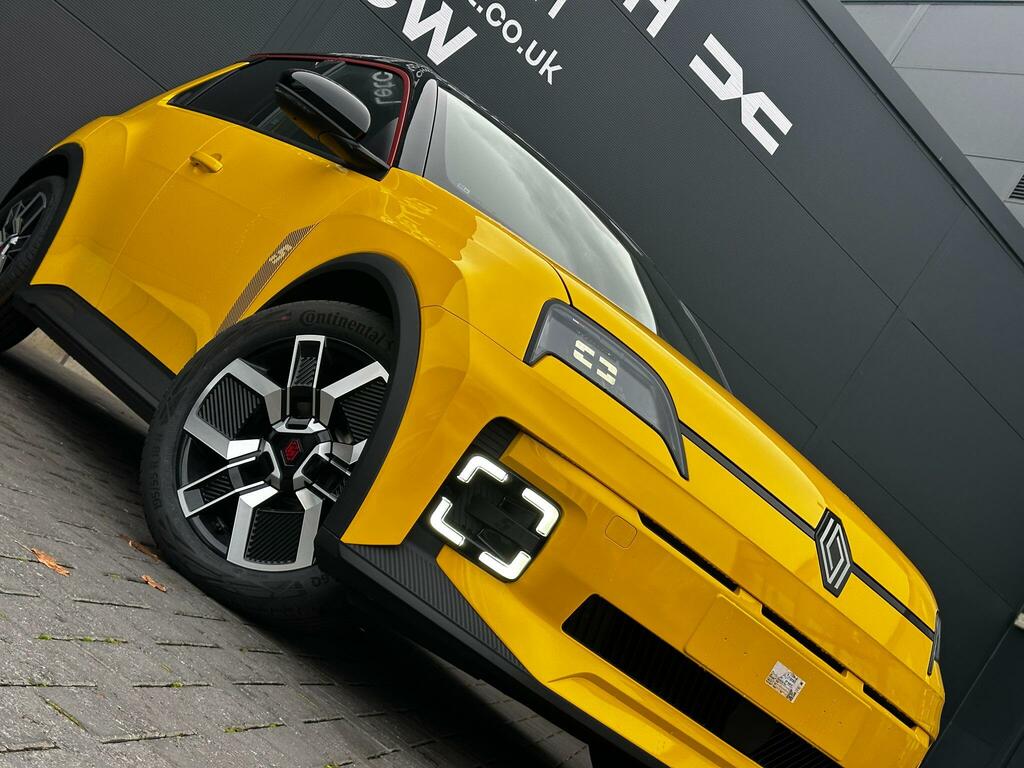Renault 5 E-Tech 110Kw Iconic Five Comfort Range 52Kwh Red #19
