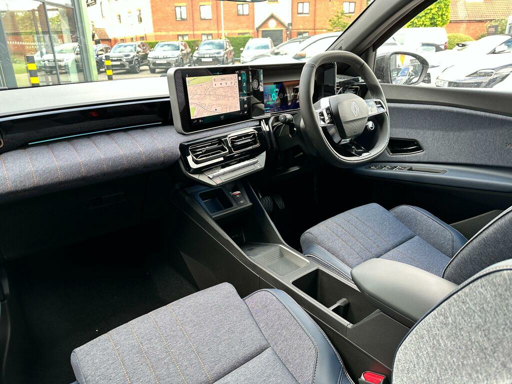 Renault 4 E-Tech Comfort Range 52Kwh Techno Red #2