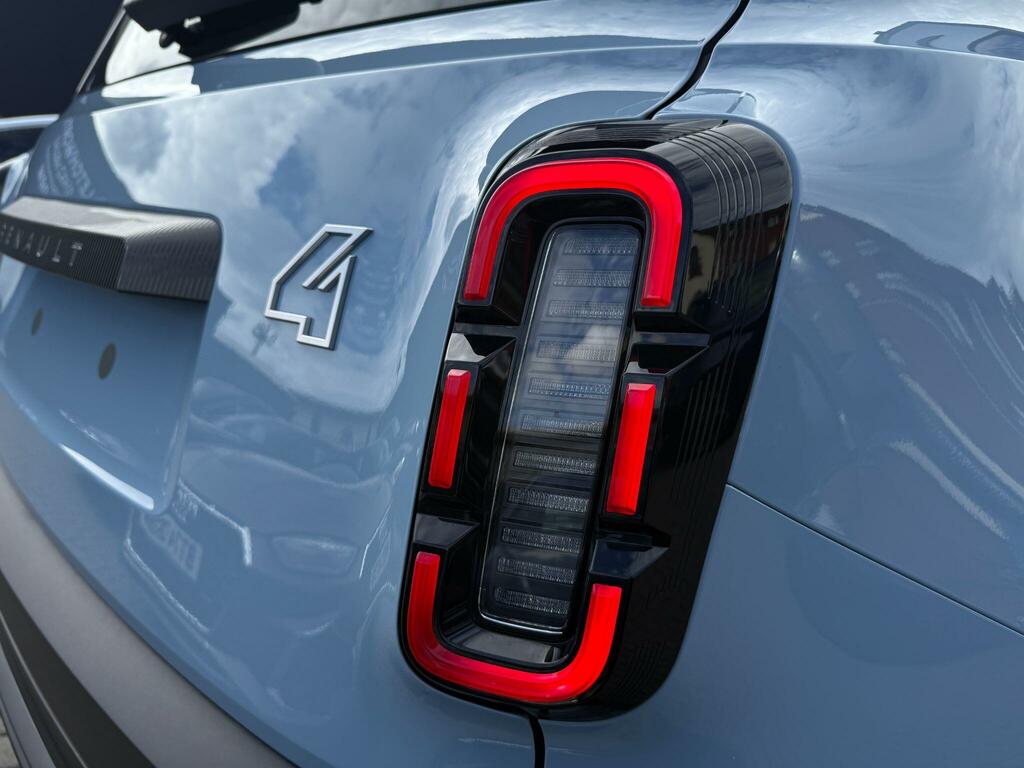 Renault 4 E-Tech Comfort Range 52Kwh Iconic Suv Silver #18