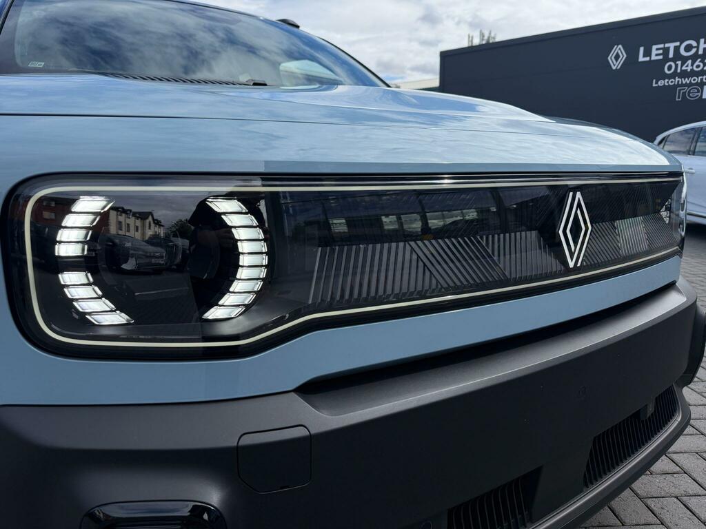 Renault 4 E-Tech Comfort Range 52Kwh Iconic Suv Silver #31