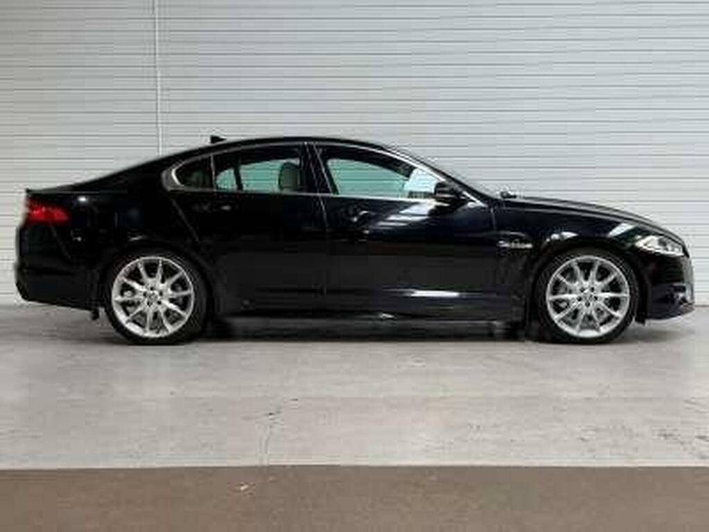 Jaguar XF 3.0D S V6 Portfolio Euro 5 S S Black #2