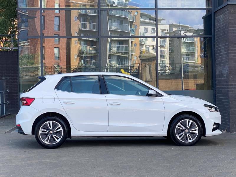 Skoda Fabia 1.0 Tsi 110 Se L - 2023 73 AV73YZG White #2