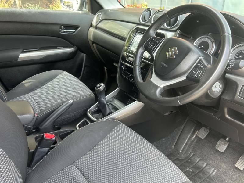 Suzuki Vitara 1.0 Boosterjet Sz4 White #23