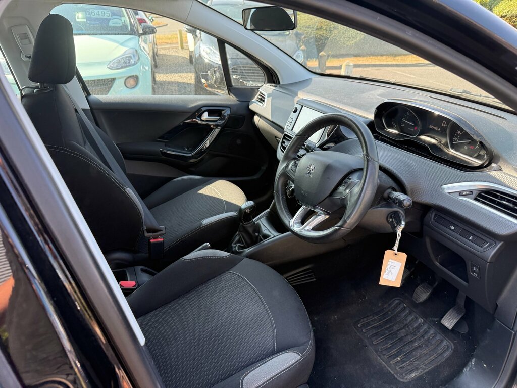 Peugeot 208 1.0 Puretech Active Hatchback Eu Black #6