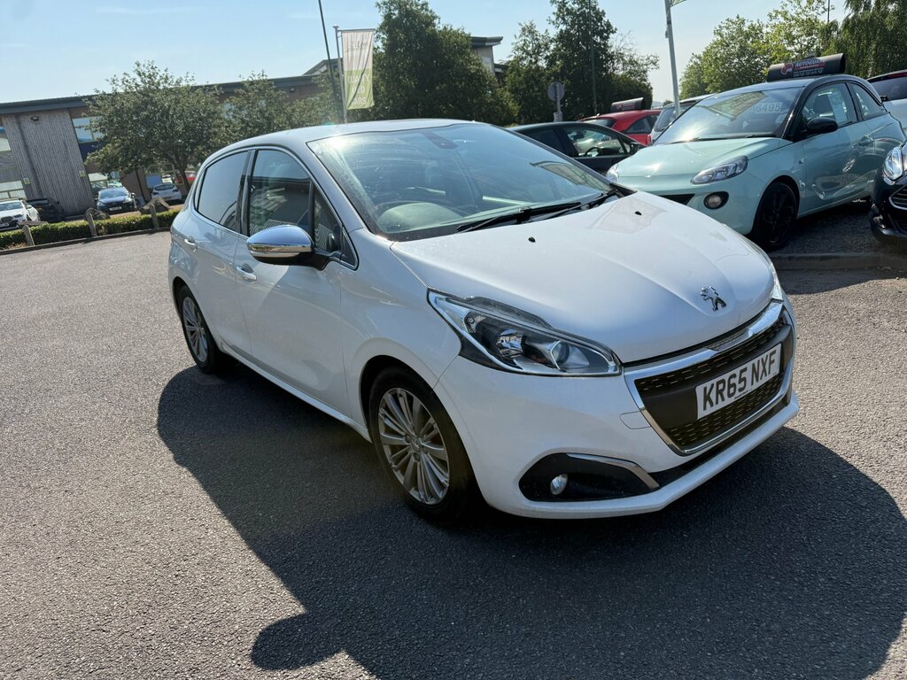 Peugeot 208 1.6 Bluehdi Allure Hatchback Eur White #2