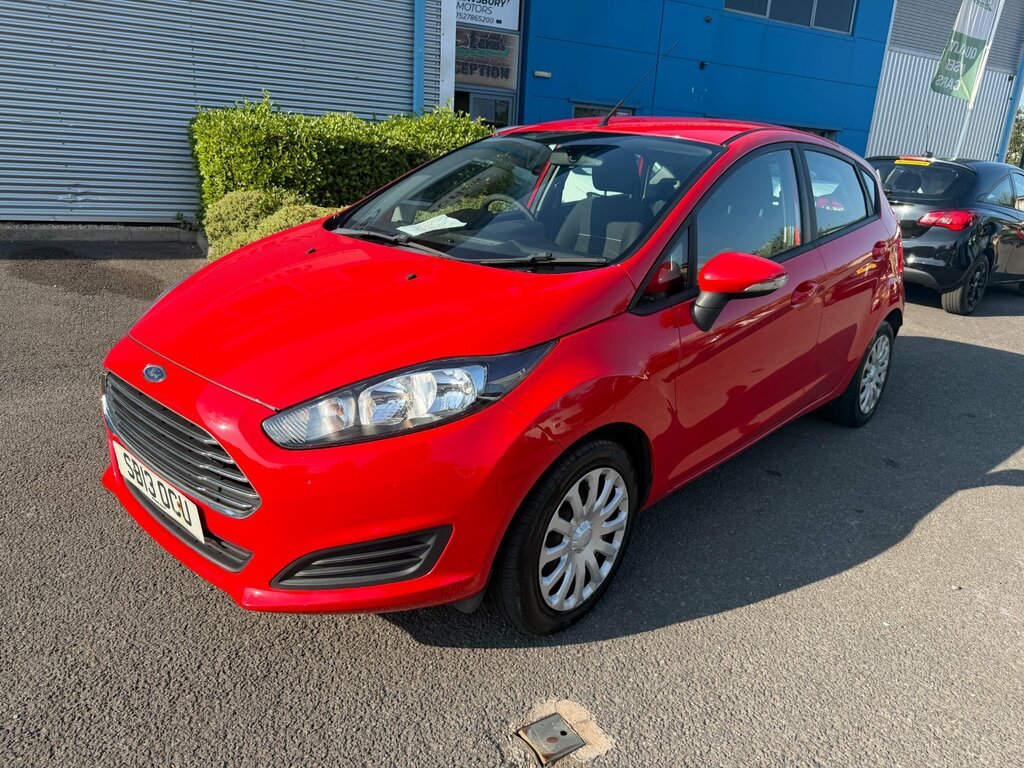 Ford Fiesta 1.25 Style Hatchback Euro 5 82 Red