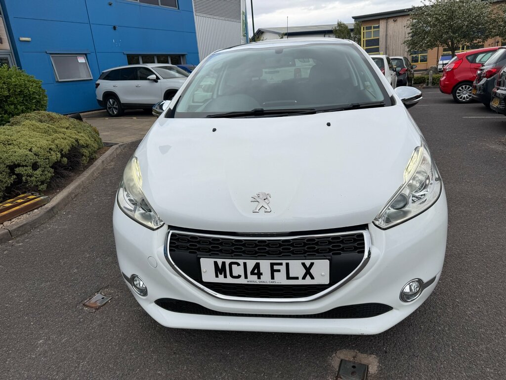 Peugeot 208 1.2 Vti Style Hatchback Euro 5 MC14FLX White #2