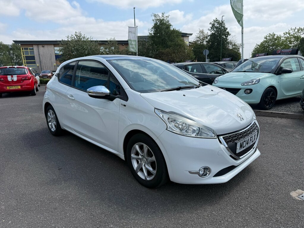 Peugeot 208 1.2 Vti Style Hatchback Euro 5 White #2