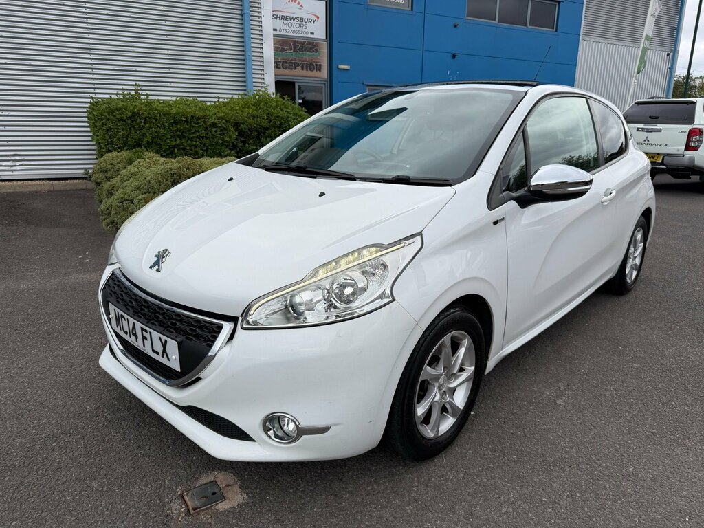 Peugeot 208 1.2 Vti Style Hatchback Euro 5 MC14FLX White