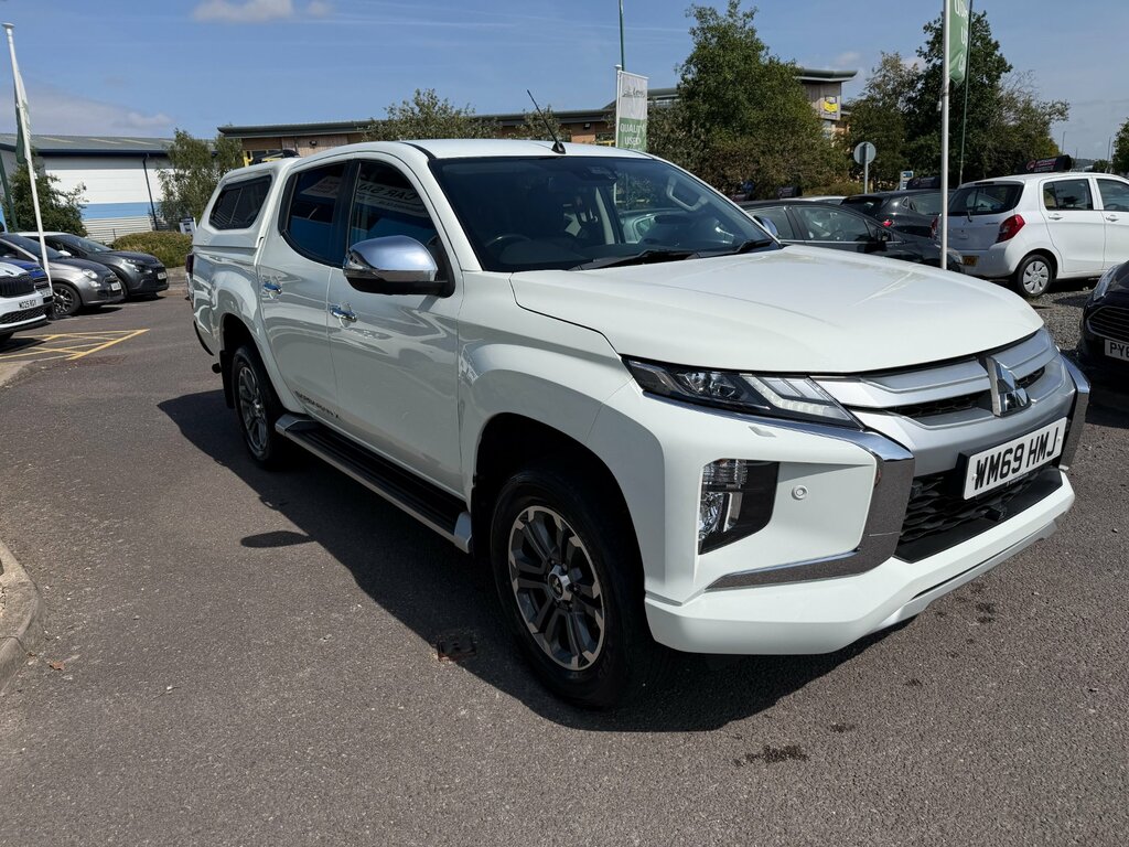 Mitsubishi L200 2.2 Di-d Dc Barbarian X Pickup Double Cab Dies White #3