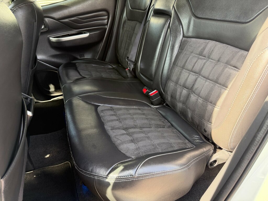 Mitsubishi L200 L200 Barbarian Di-d Grey #17
