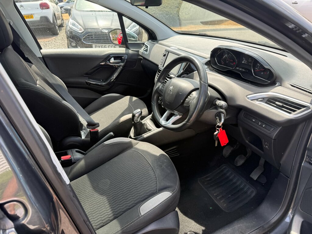 Peugeot 208 1.2 Active 82 Bhp Blue #7