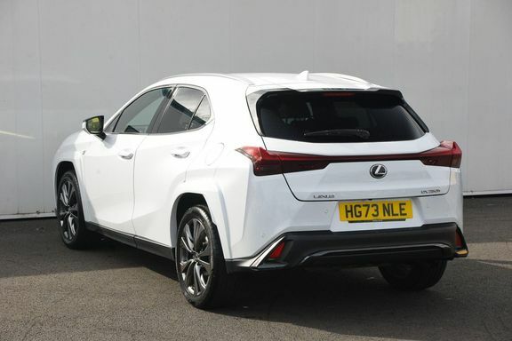 Lexus UX F Sport Takumi White #3