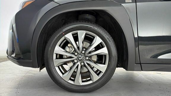 Lexus UX Takumi Silver #7