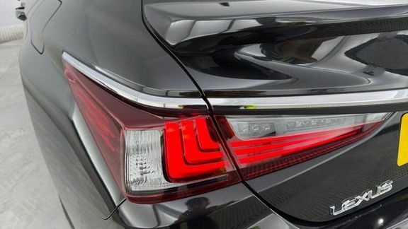 Lexus ES Es 300H Cvt Black #21