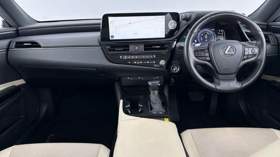 Lexus ES 300H Takumi Green #12