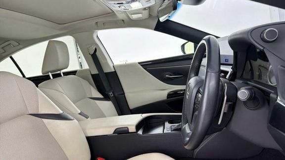 Lexus ES 300H Takumi Green #17