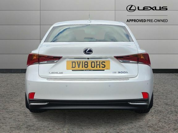 Lexus IS Is300h Advance Pnavi White #4
