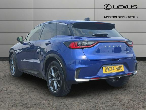 Lexus LBX Premium Plus Black Interior Blue #5