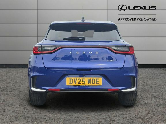 Lexus LBX Premium Black Interior DV25WDE Blue #5
