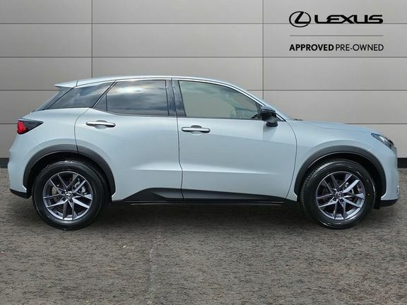 Lexus LBX Premium Silver #2