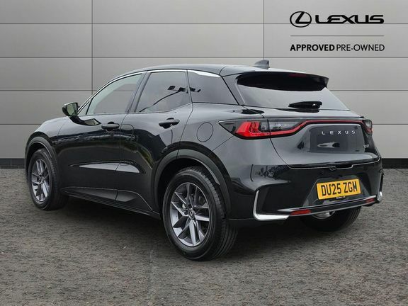 Lexus LBX Premium Black Interior Black #5