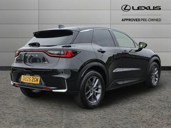 Lexus LBX Premium Black Interior Black #3
