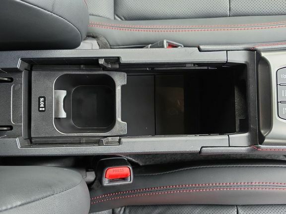 Lexus LBX 1.5 Takumi E-cvt White #29