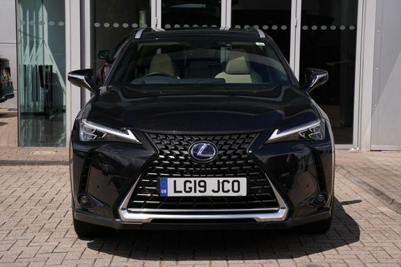 Lexus UX Takumi Black #4