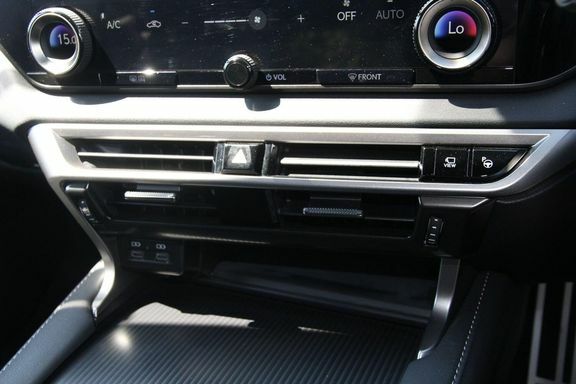 Lexus RX 2.5 450H 18.1Kwh Takumi Suv Plug-in Hy White #43