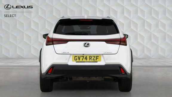 Lexus UX Premium Plus White #6