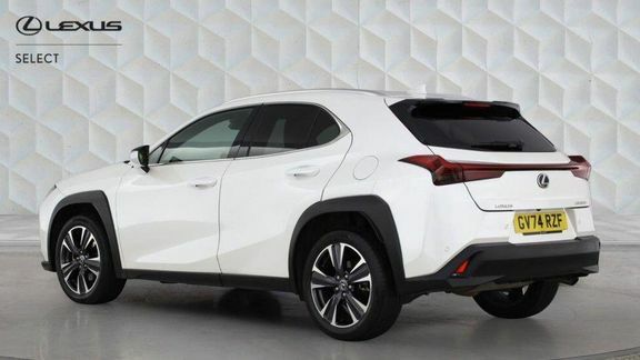 Lexus UX Premium Plus White #4
