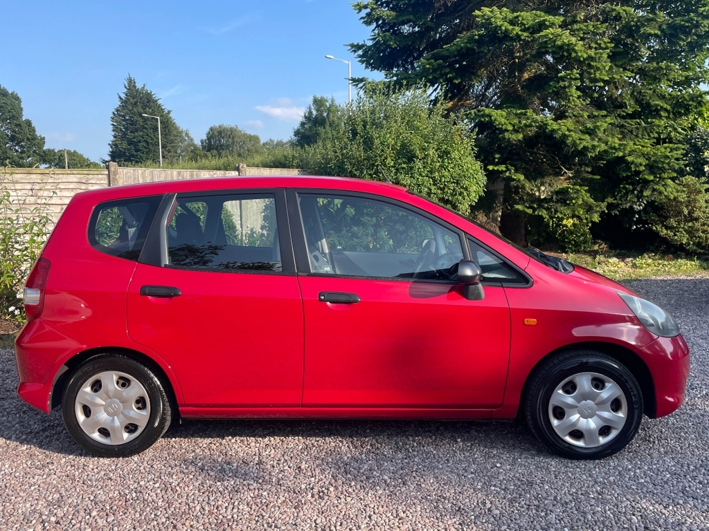 Honda Jazz 1.2 Dsi S Red #4